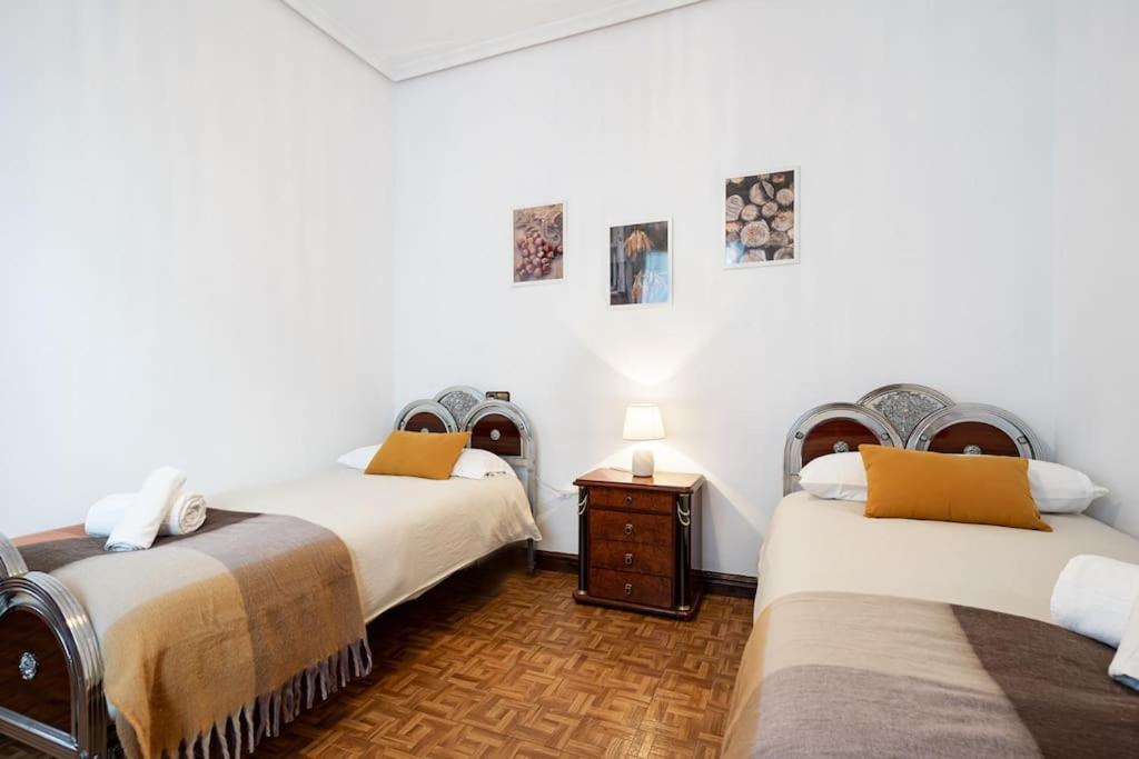 Apartamento Trisquel กิฮอน ภายนอก รูปภาพ