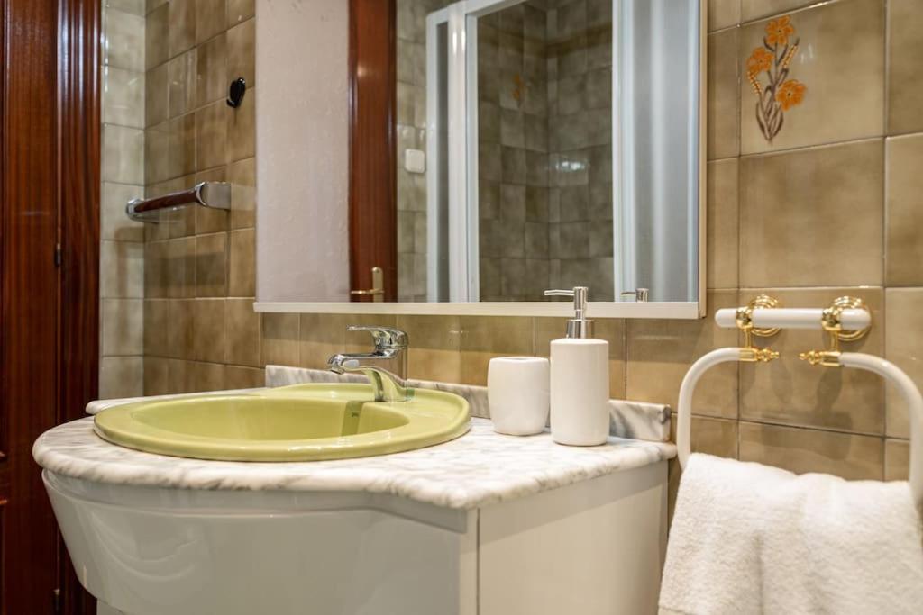 Apartamento Trisquel กิฮอน ภายนอก รูปภาพ