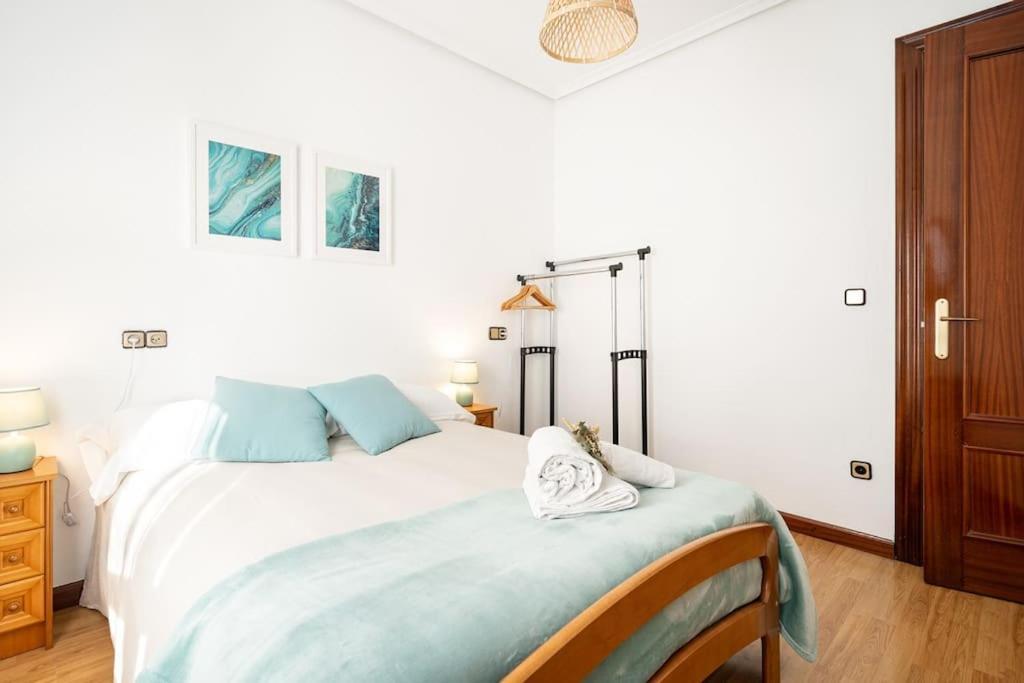 Apartamento Trisquel กิฮอน ภายนอก รูปภาพ